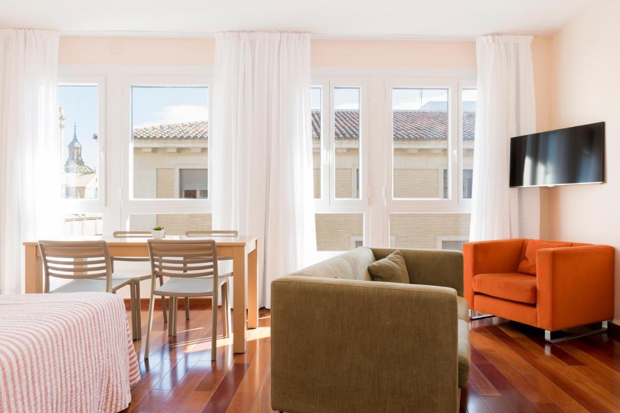 Apartamentos Sabinas El Pilar Zaragoza Kültér fotó
