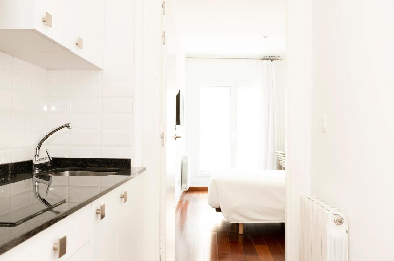Apartamentos Sabinas El Pilar Zaragoza Kültér fotó