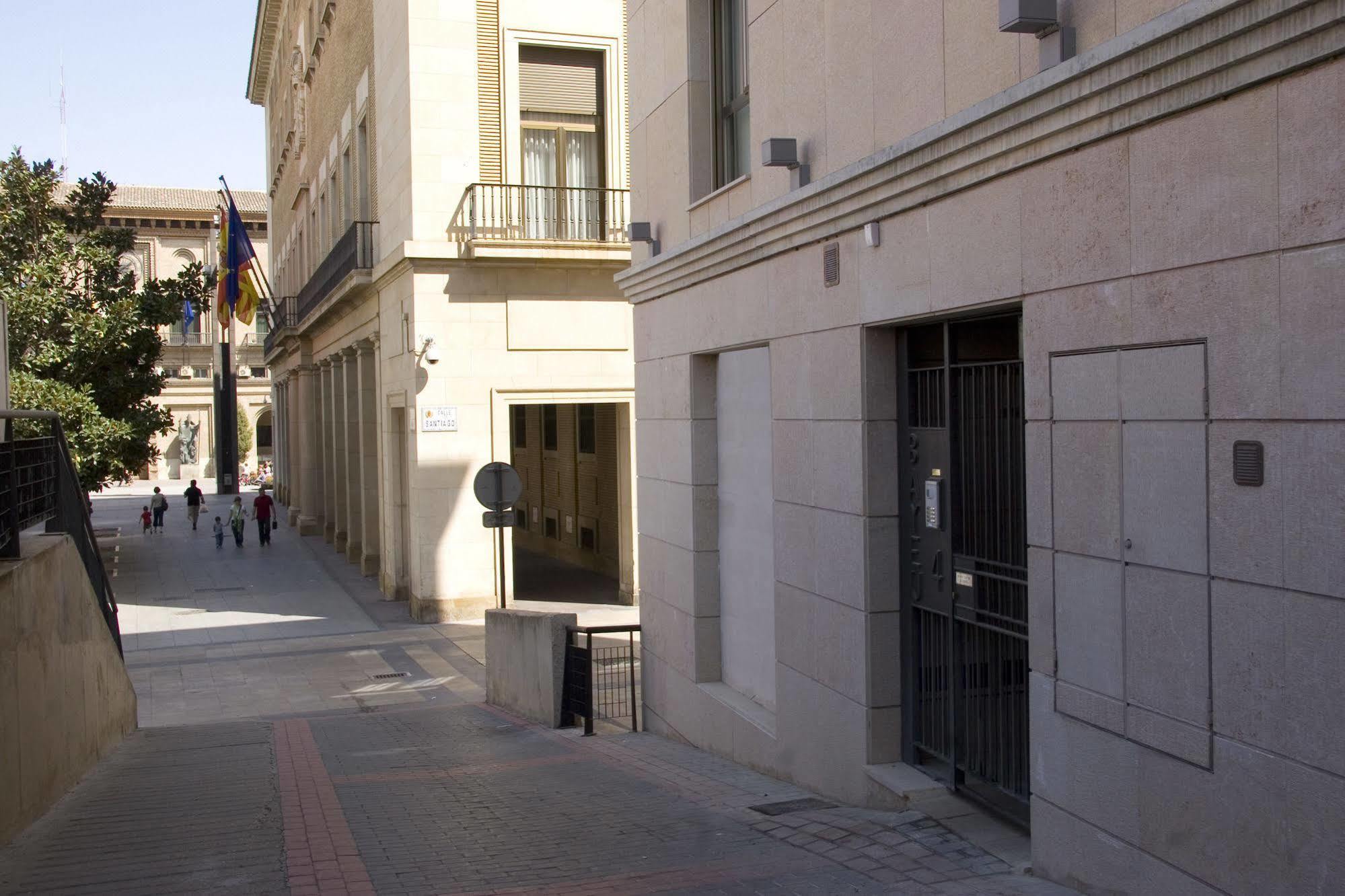 Apartamentos Sabinas El Pilar Zaragoza Kültér fotó